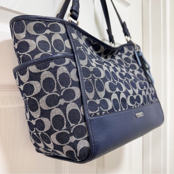 Coach Park Carrie Large Tote in Signature Denim Canvas with Blue Leather Trim - Picture 2 of 12